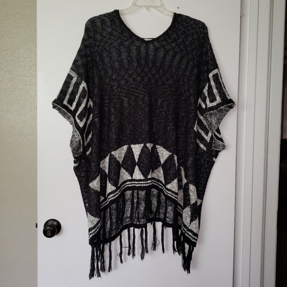 PPLA Sweaters - PPLA Clothing Poncho